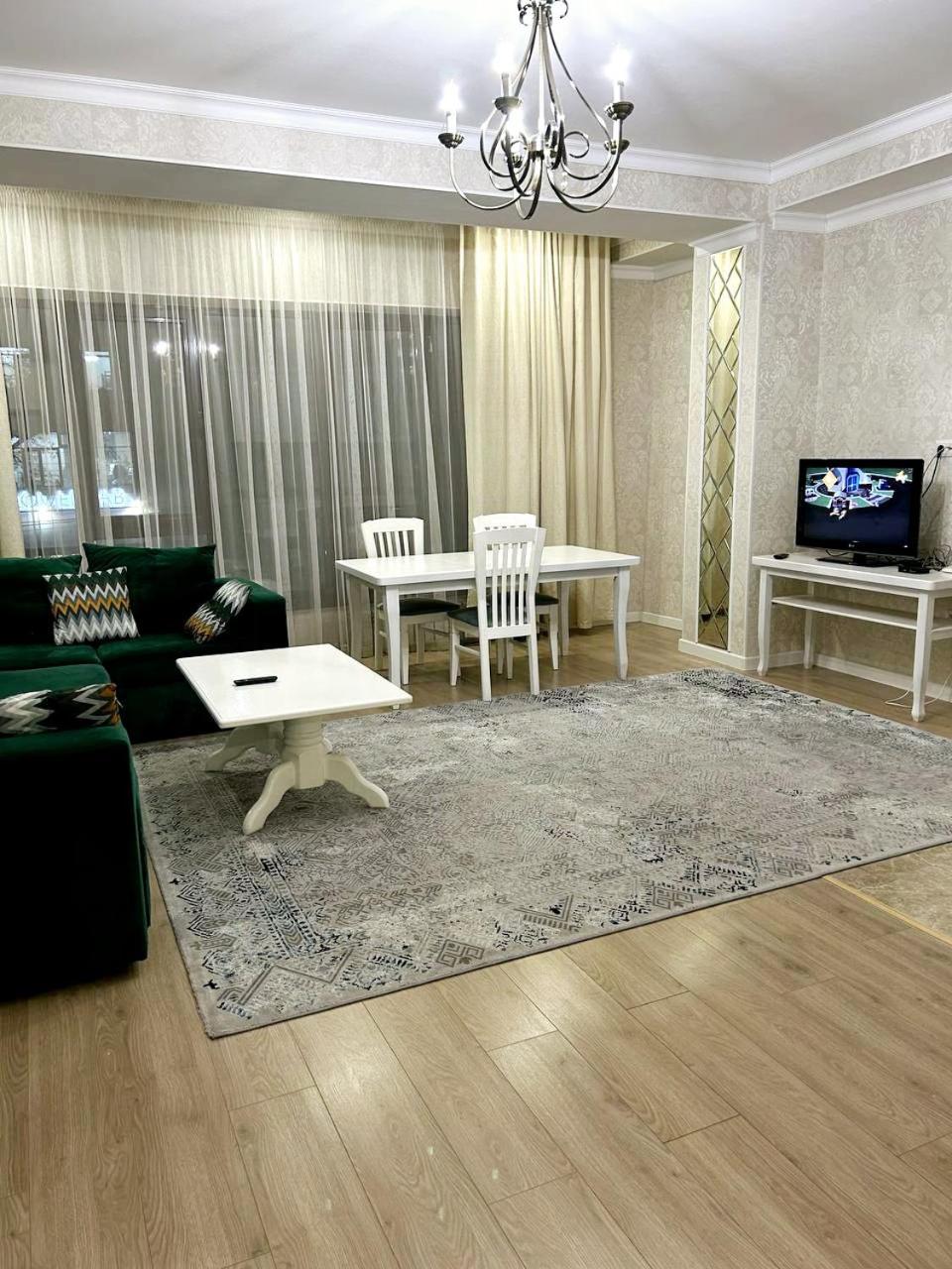 Comfortable Apartment 比什凯克 外观 照片